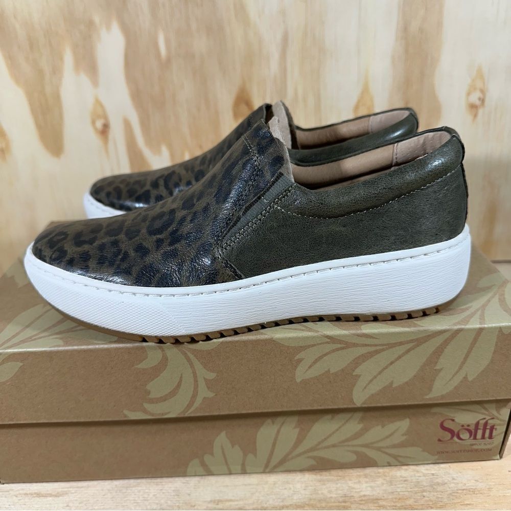 Sofft Watney Olive Platform Slip On Sneakers Women’s Size 6
